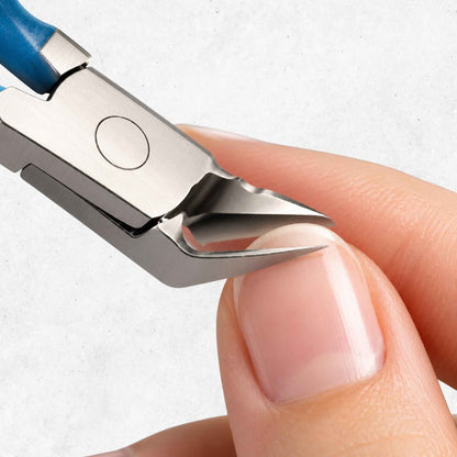 pince pour couper les ongles main